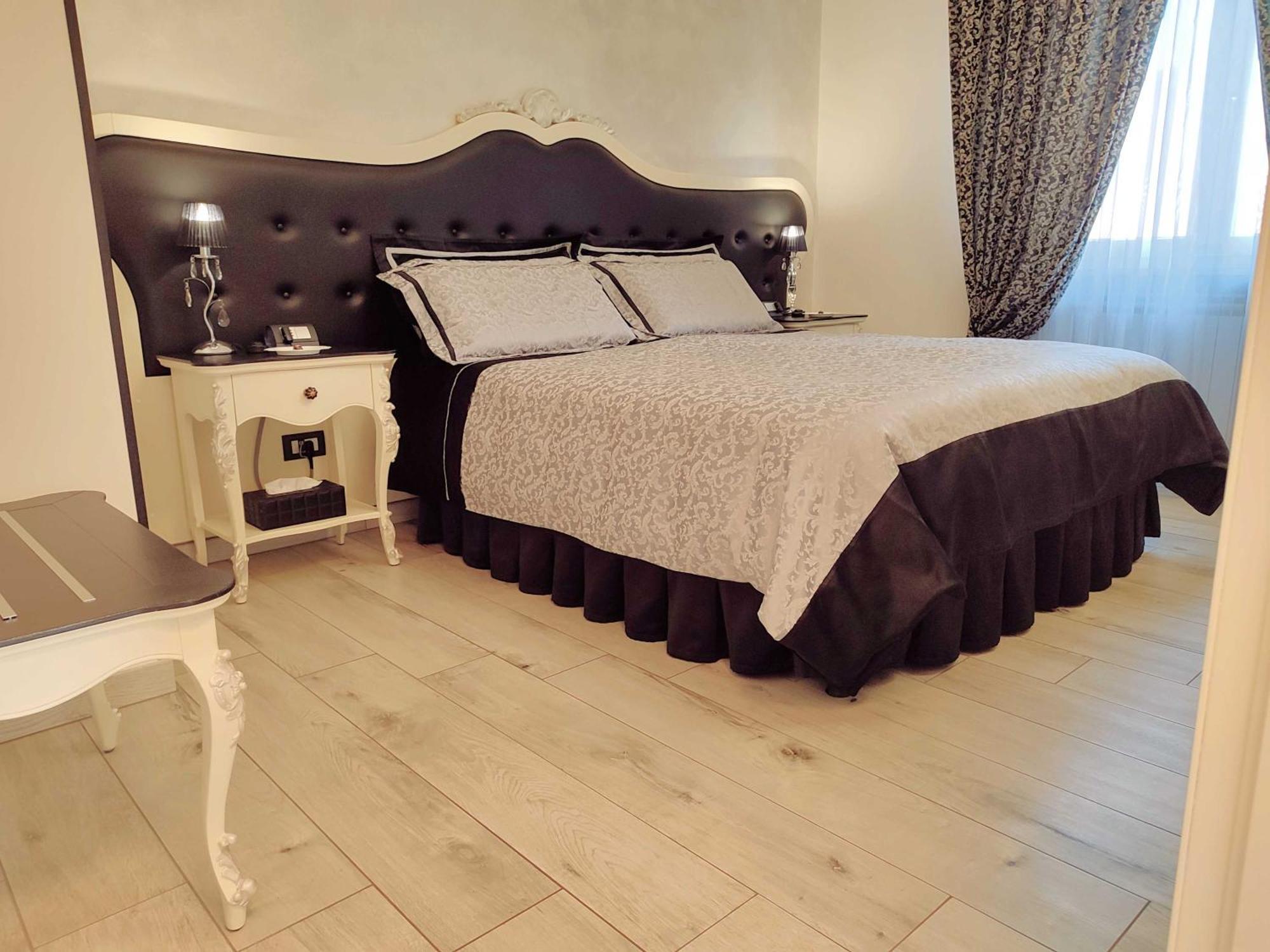 Alloggio Turistico Giulietta E Romeo - Intero Appartamento - Villafranca Di Verona, Zimmer, Holiday Rooms Kültér fotó